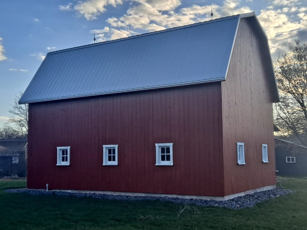 Model Red Barn